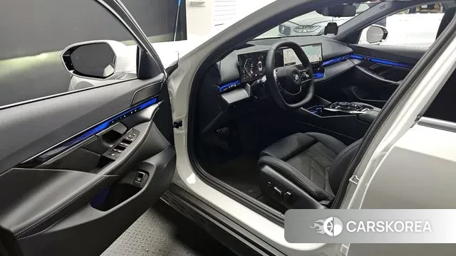 BMW 5 Series (G60) id 3700686 из Кореи 20