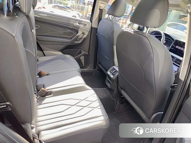 Volkswagen Tiguan L id 4278315 из Китая 10