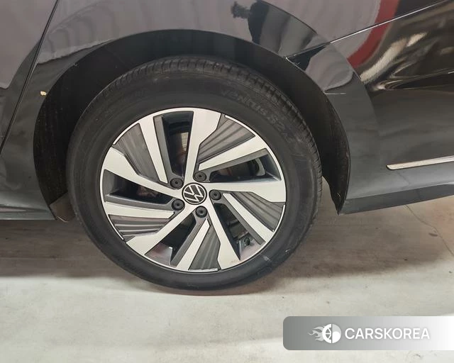 Volkswagen Passat PHEV id 4298047 из Китая 20