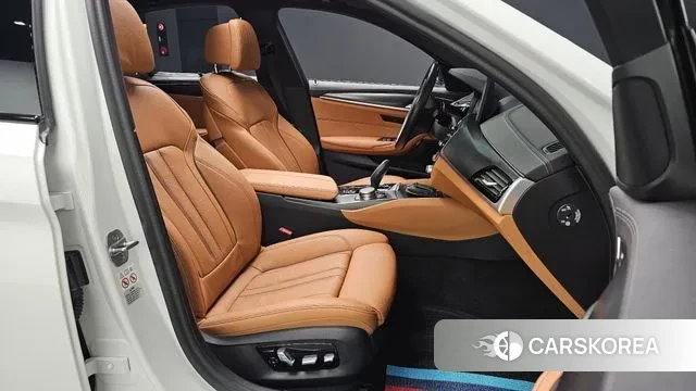 BMW 5 Series (G30) id 3437614 из Кореи 20