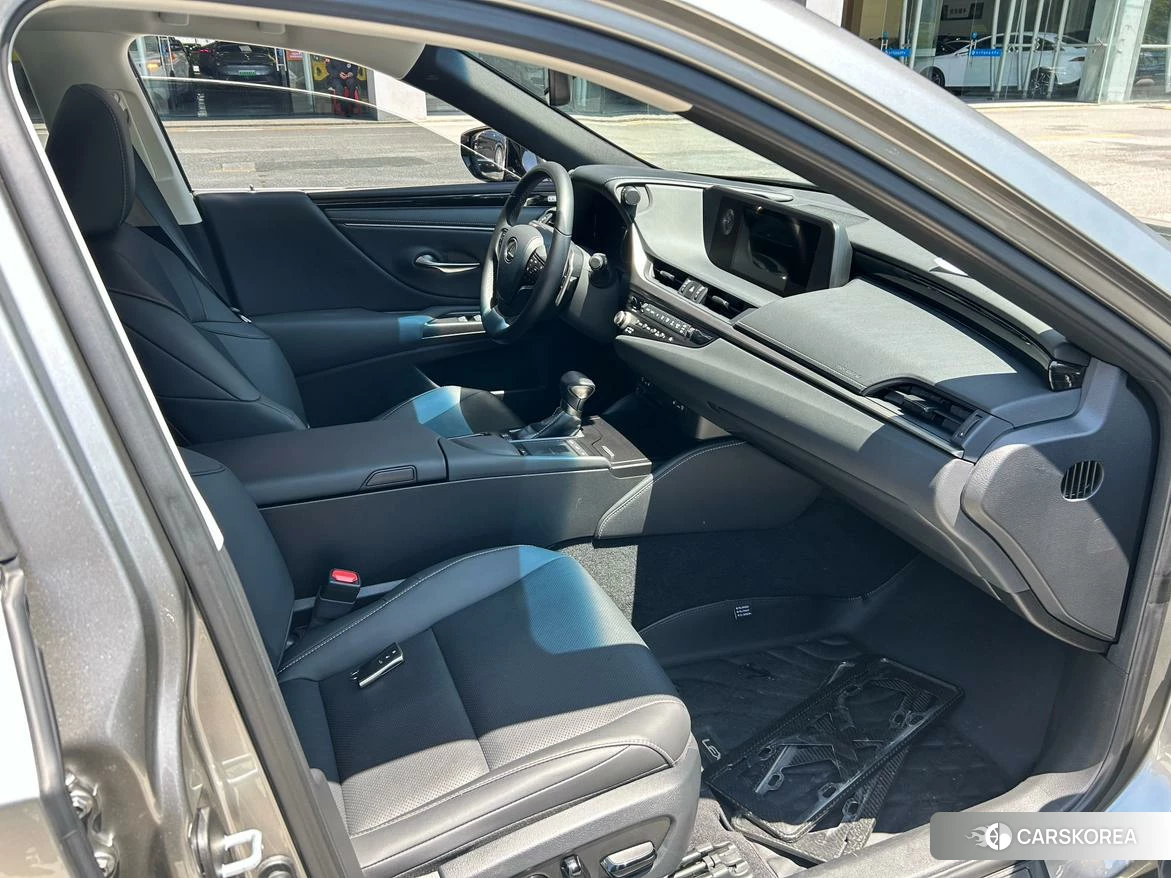 Lexus ES id 4479276 из Китая 18