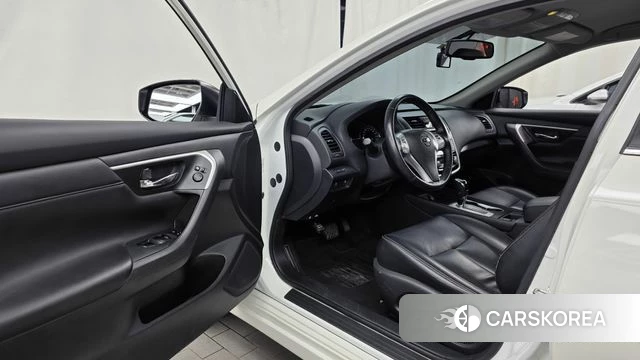 Nissan Altima id 4652189 из Кореи 31
