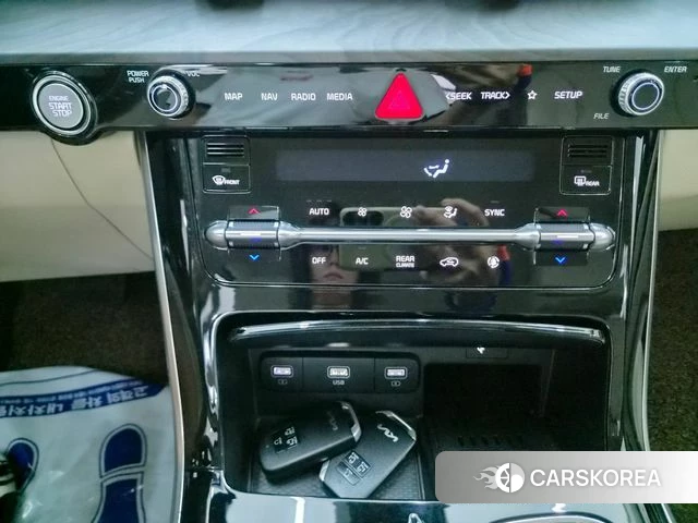 Kia Carnival 4th generation id 4601386 из Кореи 20