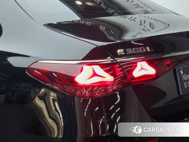 Mercedes-Benz E-class id 4290807 из Китая 16
