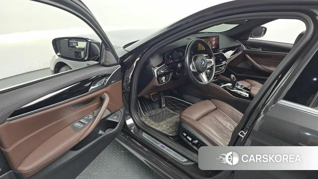 BMW 5 Series (G30) id 4495443 из Кореи 20
