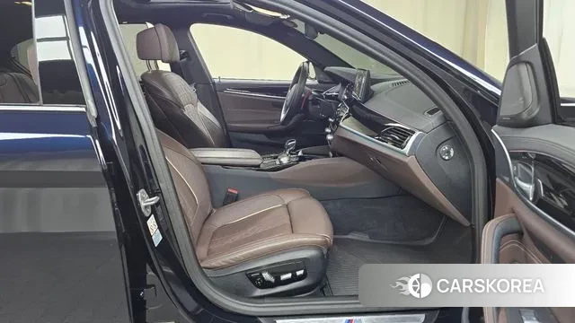 BMW 5 Series (G30) id 3416012 из Кореи 20