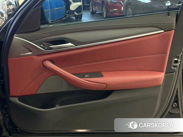 BMW 5 series PHEV id 4211024 из Китая 23