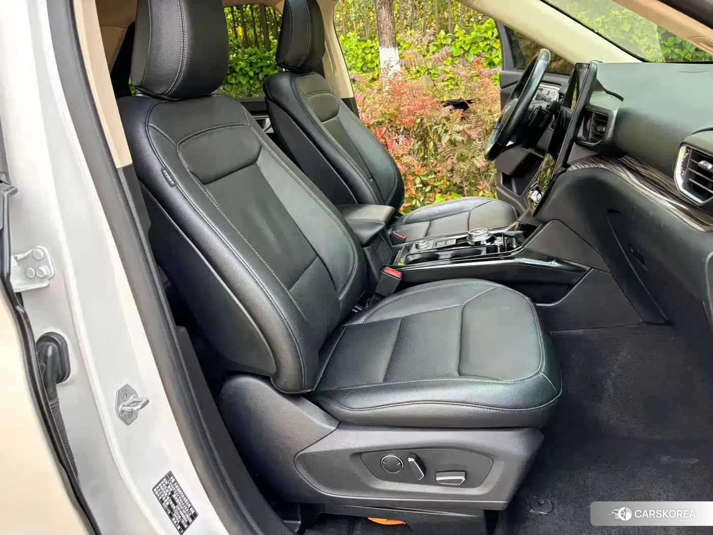 Ford Explorer id 4546329 из Китая 37