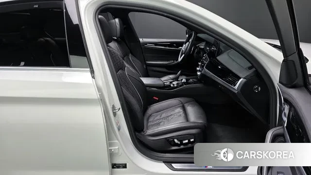 BMW 5 Series (G30) id 3754083 из Кореи 20