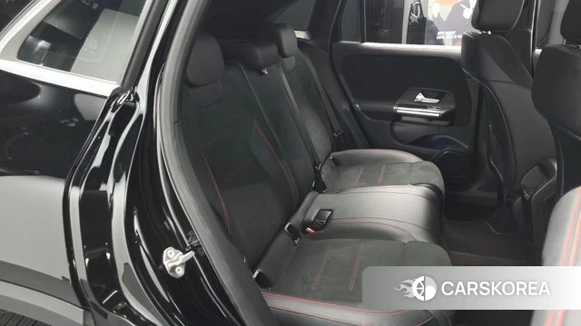 Mercedes-Benz GLA - Class H247 id 3819978 из Кореи 20