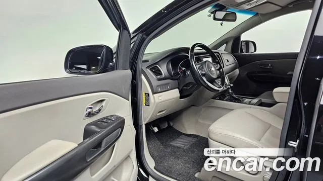 Kia All New Carnival id 2702107 из Кореи 20