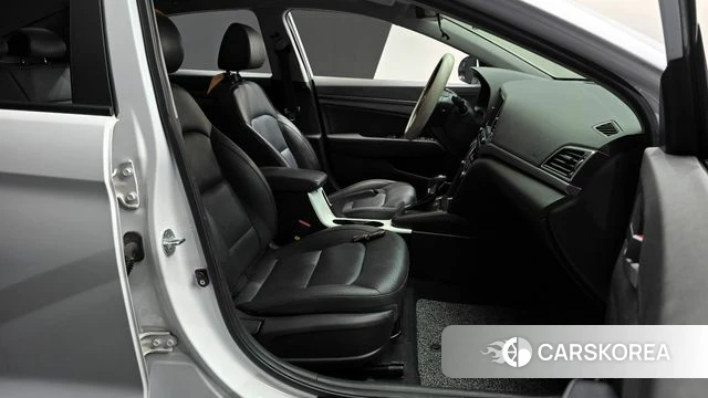 Hyundai Avante AD id 3846058 из Кореи 20