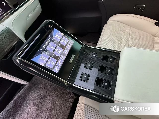 Lexus LM id 4290858 из Китая 13