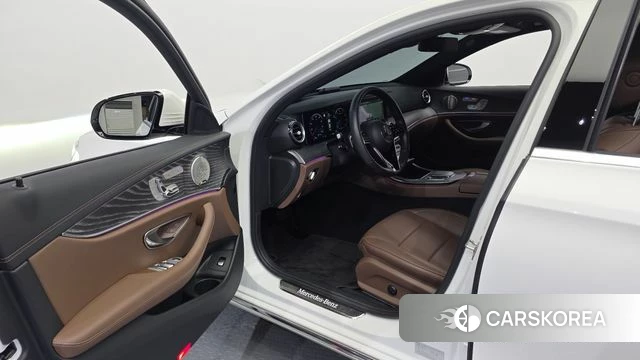 Mercedes-Benz E-Class W213 id 4506270 из Кореи 32