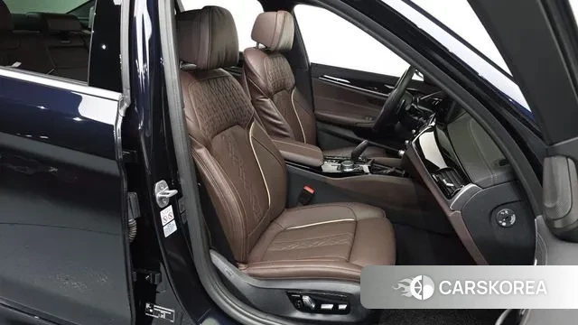 BMW 5 Series (G30) id 2939888 из Кореи 20