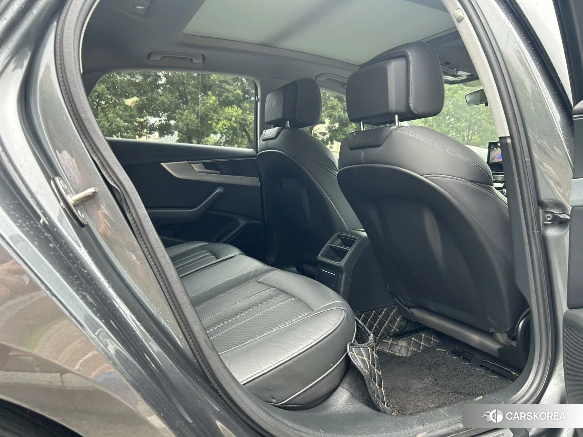 Audi A4L id 4512442 из Китая 21