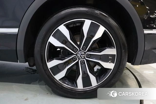 Volkswagen Tiguan L id 4392316 из Китая 20