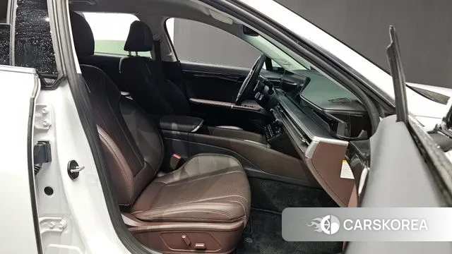 Hyundai Grandeur Hybrid (GN7) id 3031771 из Кореи 20