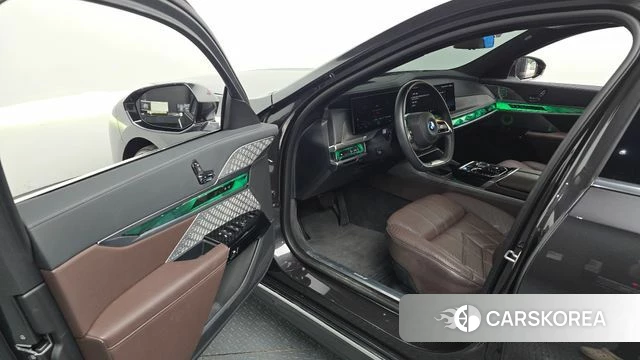 BMW i7 (G70) id 4834645 из Кореи 20