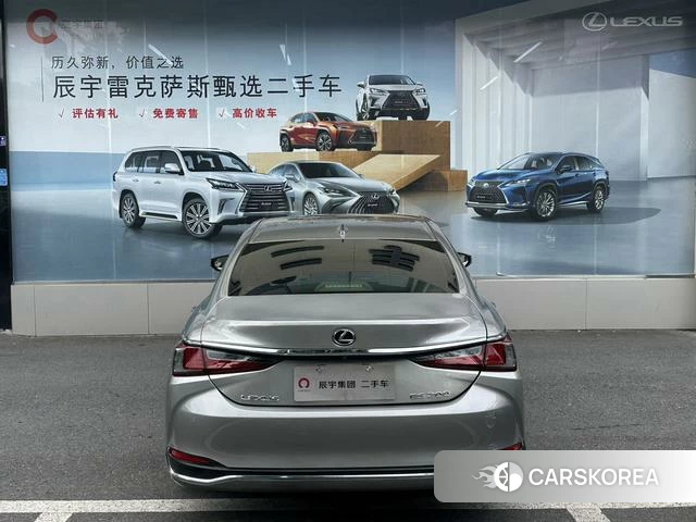 Lexus ES id 4279273 из Китая 20