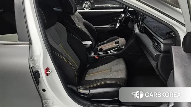 Hyundai Veloster (JS) id 2922931 из Кореи 20