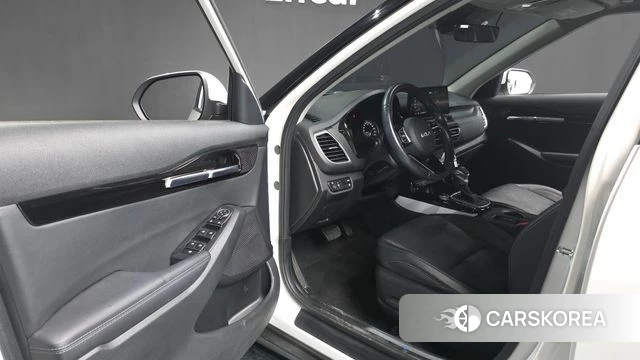 Kia Seltos id 4495145 из Кореи 33