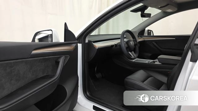Tesla Model Y id 4710836 из Кореи 31