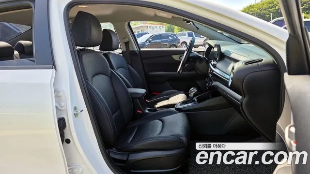 Kia Come New K3 id 2956490 из Кореи 20