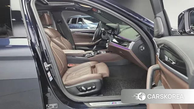 BMW 5 Series (G30) id 3294771 из Кореи 20