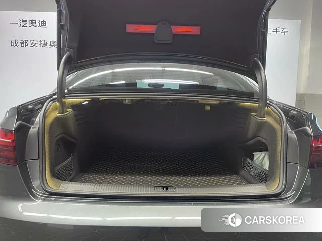 Audi A4L id 4359560 из Китая 19