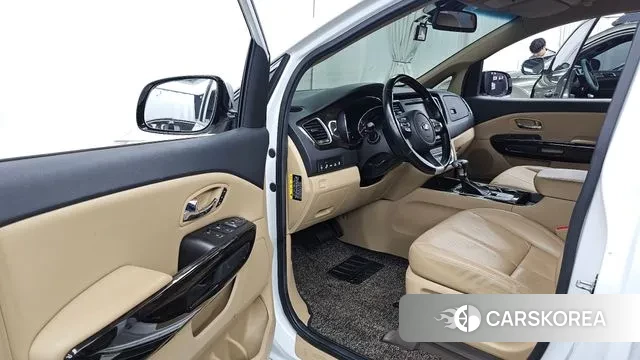 Kia The New Carnival id 3651889 из Кореи 20