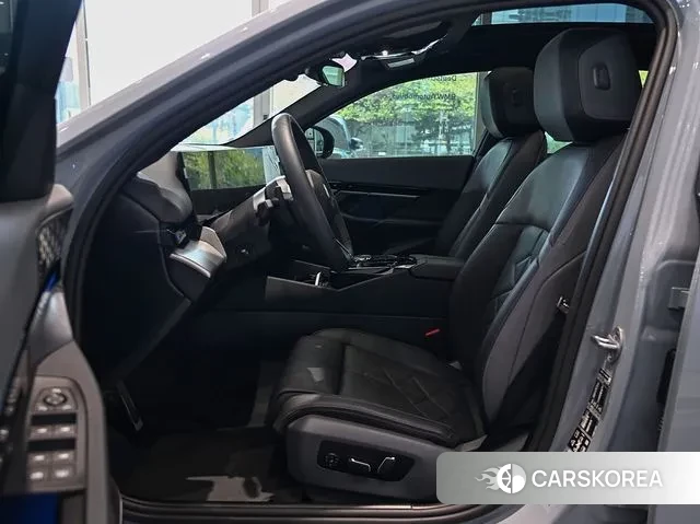 BMW 5 Series (G60) id 2983812 из Кореи 20