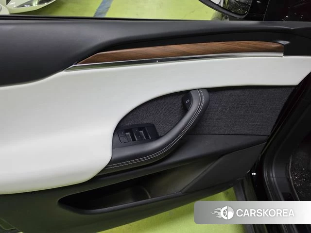 Tesla Model X id 3826409 из Кореи 18