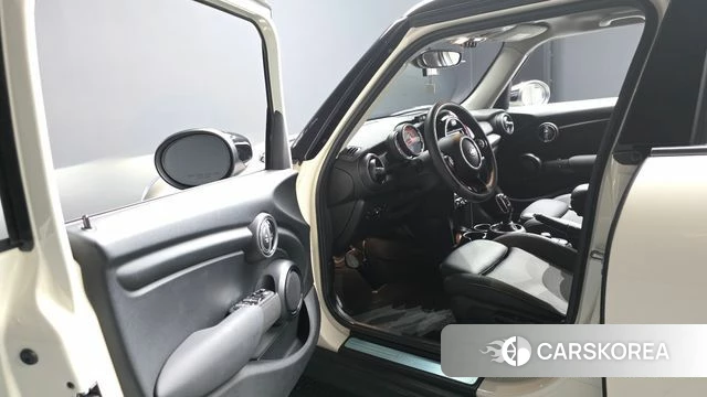 Mini Cooper id 4657799 из Кореи 35