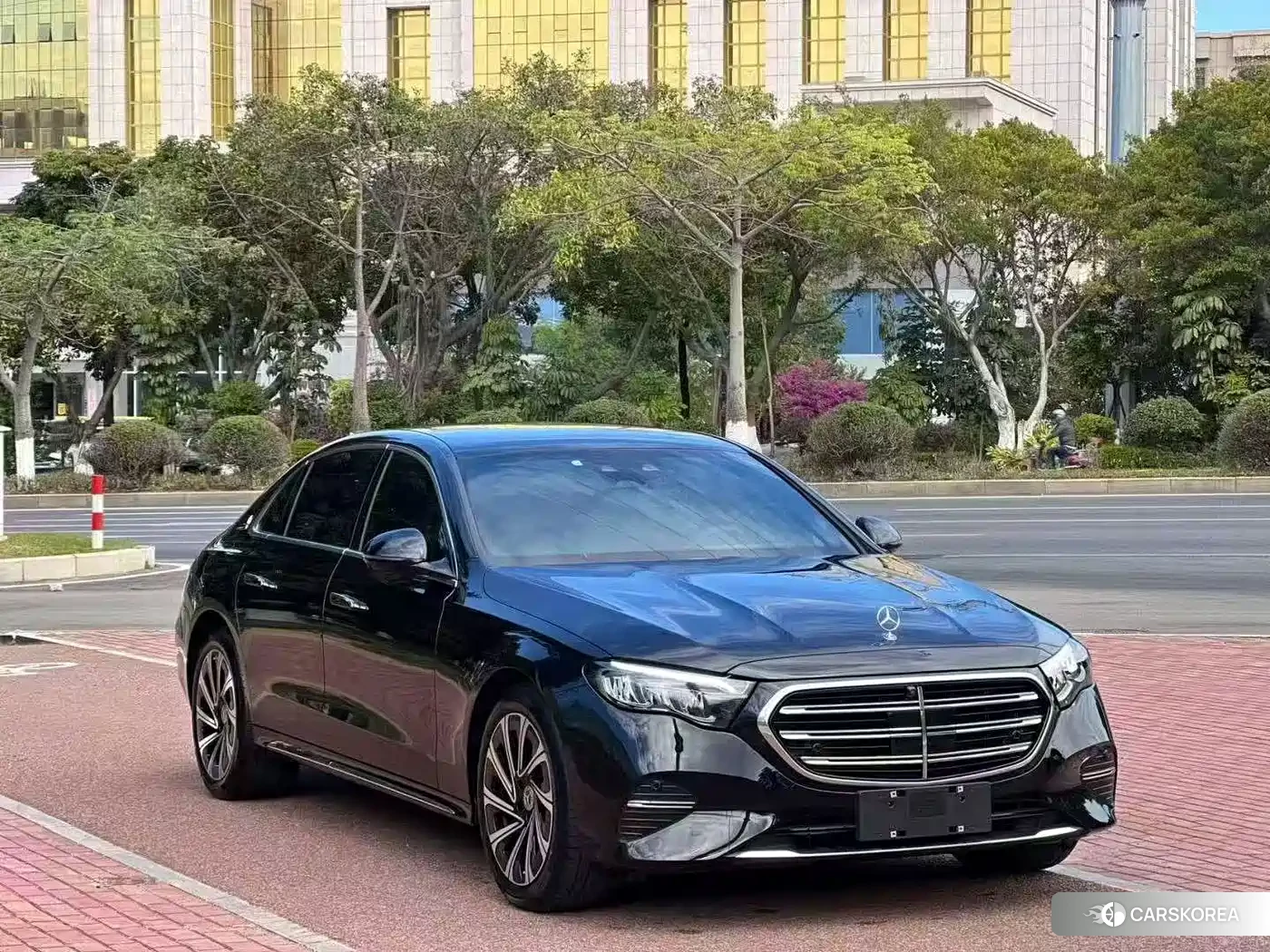 Mercedes-Benz E-Class id 4659913 из Китая 11