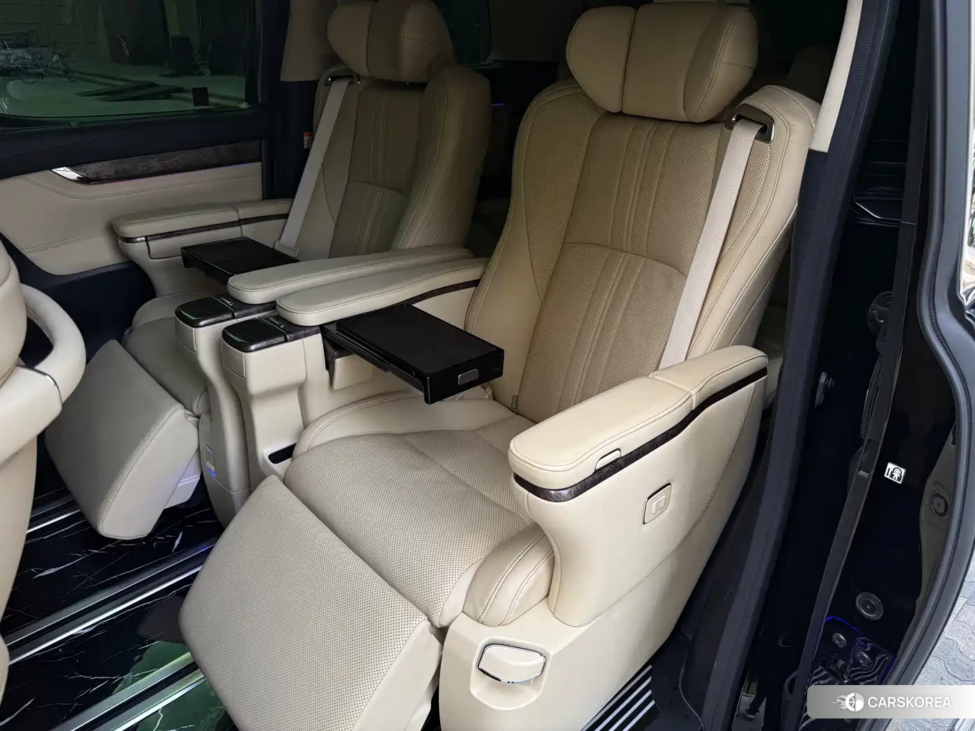Toyota Alphard id 4547254 из Китая 15