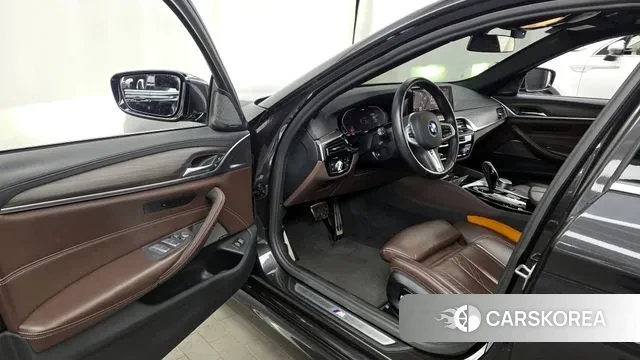 BMW 5 Series (G30) id 3708563 из Кореи 20