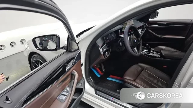 BMW 5 Series (G30) id 3712358 из Кореи 20