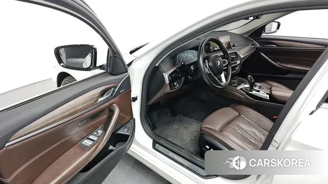 BMW 5 Series (G30) id 3607954 из Кореи 20