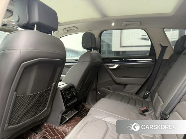 Volkswagen Touareg id 4299695 из Китая 14