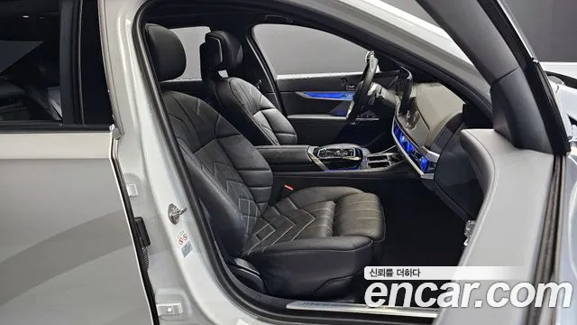 BMW 7 Series (G70) id 2609508 из Кореи 20