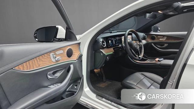 Mercedes-Benz E-Class W213 id 4443898 из Кореи 31