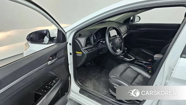 Hyundai Avante AD id 3924968 из Кореи 20