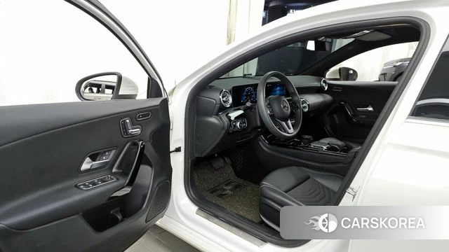 Mercedes-Benz A-Class W177 id 3965837 из Кореи 20