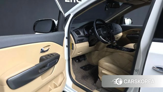 Kia The New Carnival id 4339651 из Кореи 32