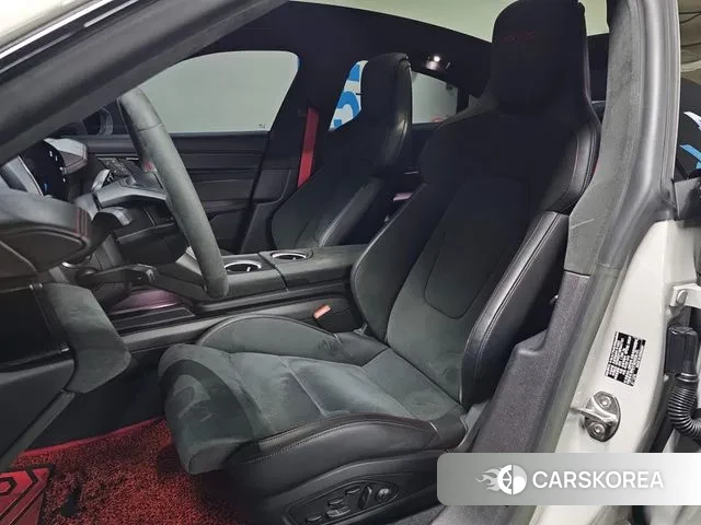 Porsche Taycan id 2998408 из Кореи 20