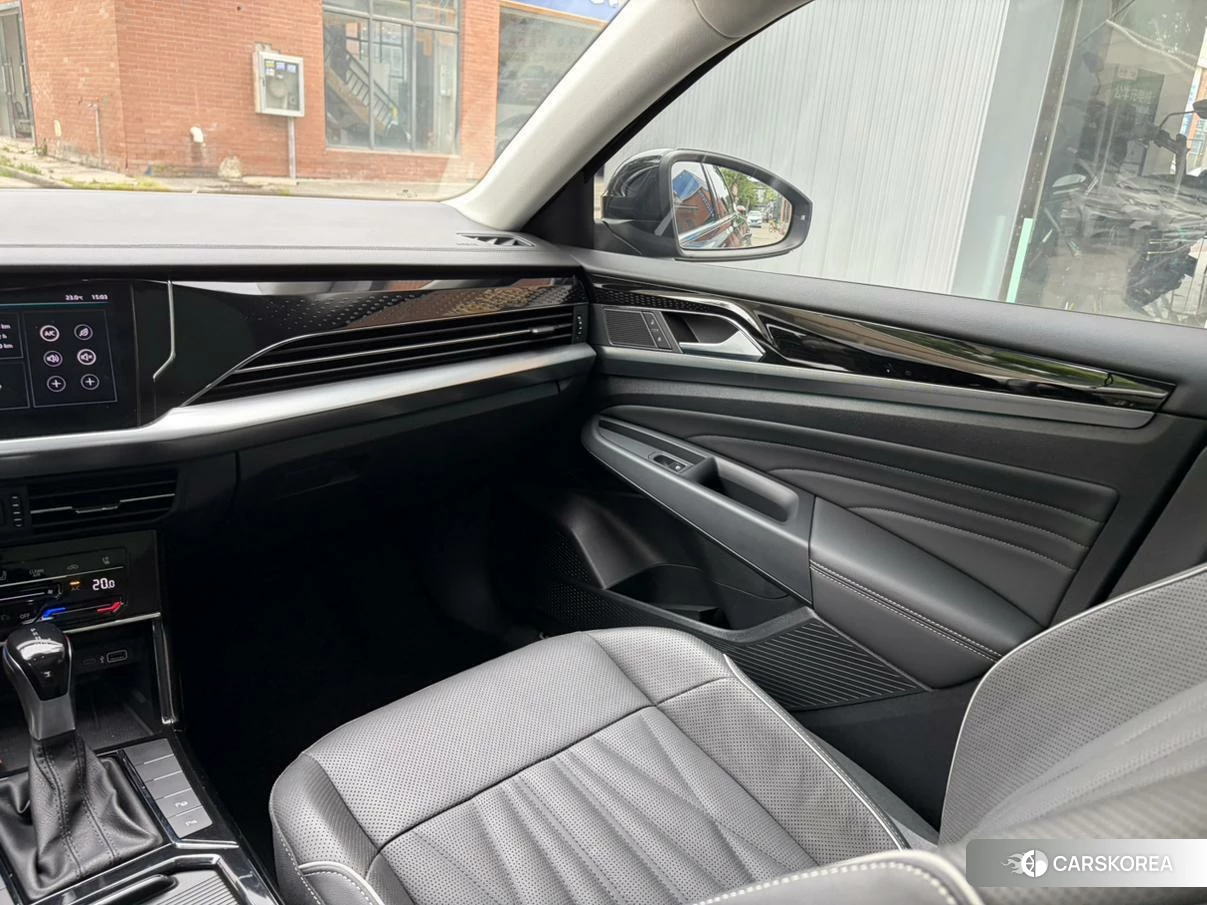 Volkswagen Passat id 4473457 из Китая 15
