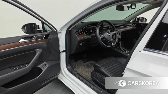 Volkswagen Passat GT (B8) id 3937179 из Кореи 20