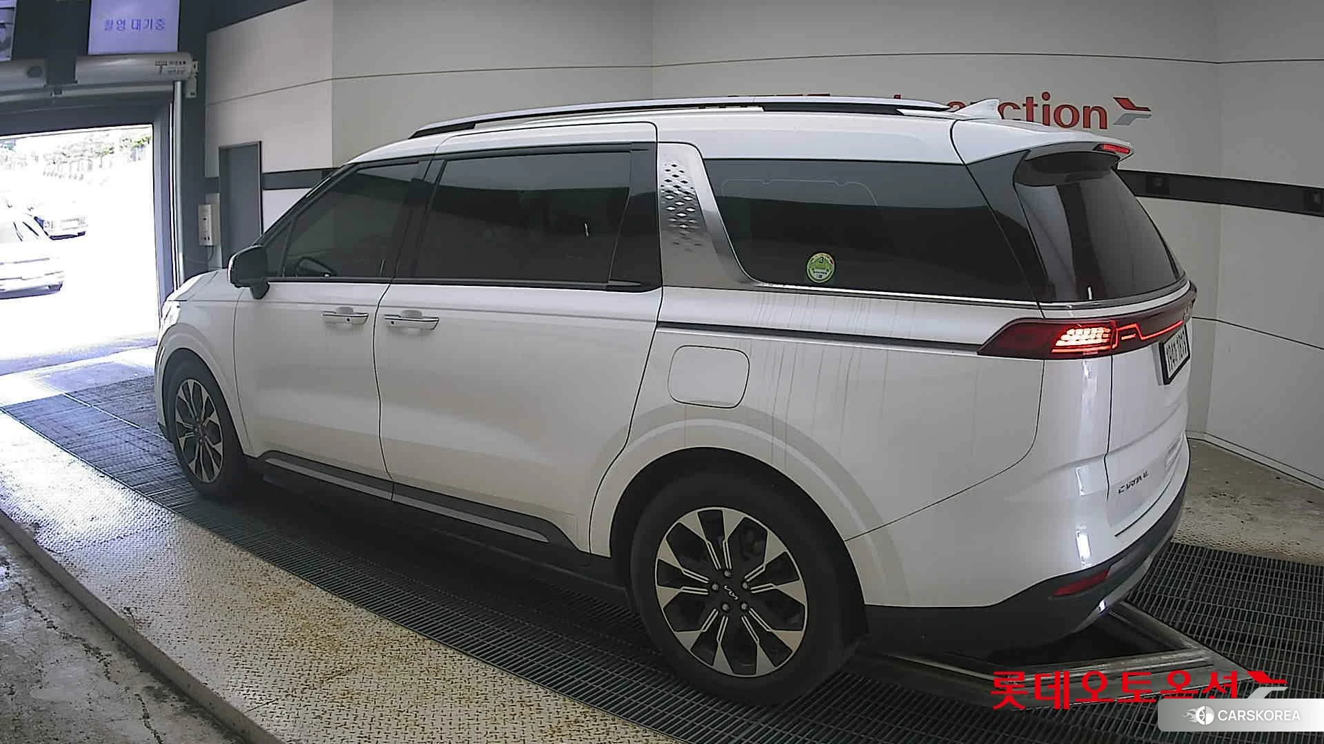 Kia Carnival id 4664316 из Кореи 38