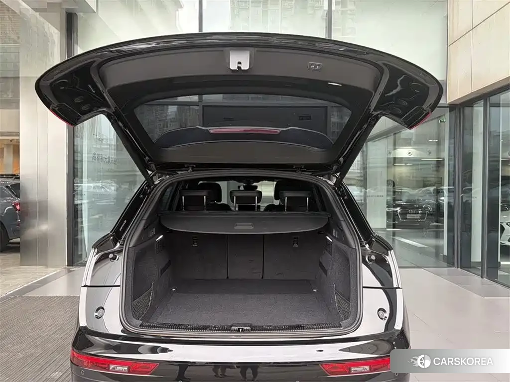 Audi Q5L id 4617076 из Китая 15
